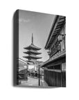 Canvas - Historic Kyoto with Yasaka Pagoda - monochrome