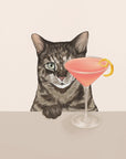 Plakat - Tabby Cat with Cosmopolitan Cocktail